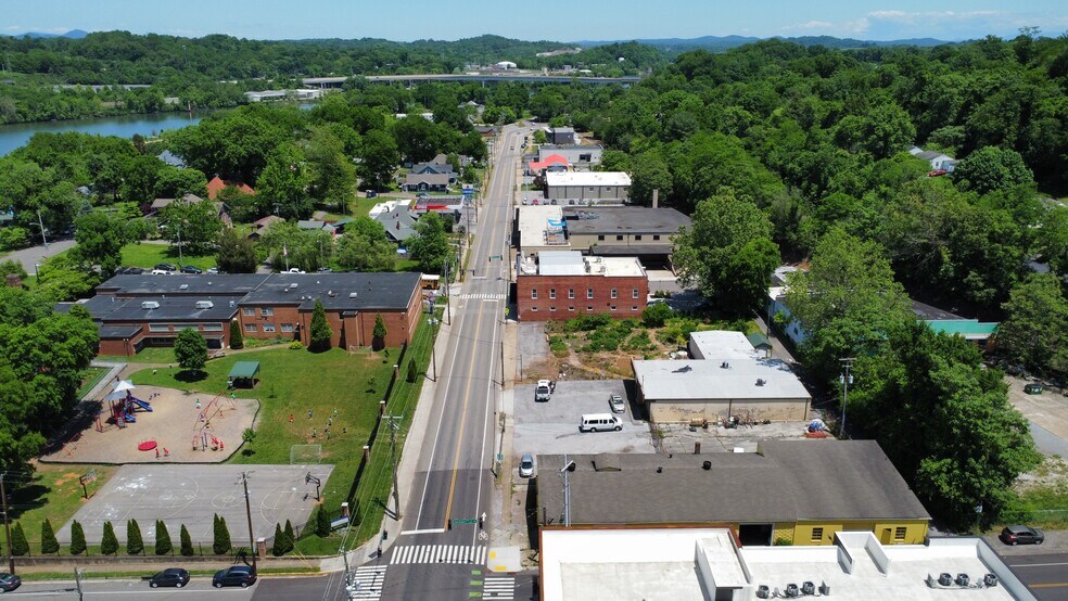 808 Sevier Ave, Knoxville, TN à vendre - Photo de l’immeuble – Image 3 sur 21