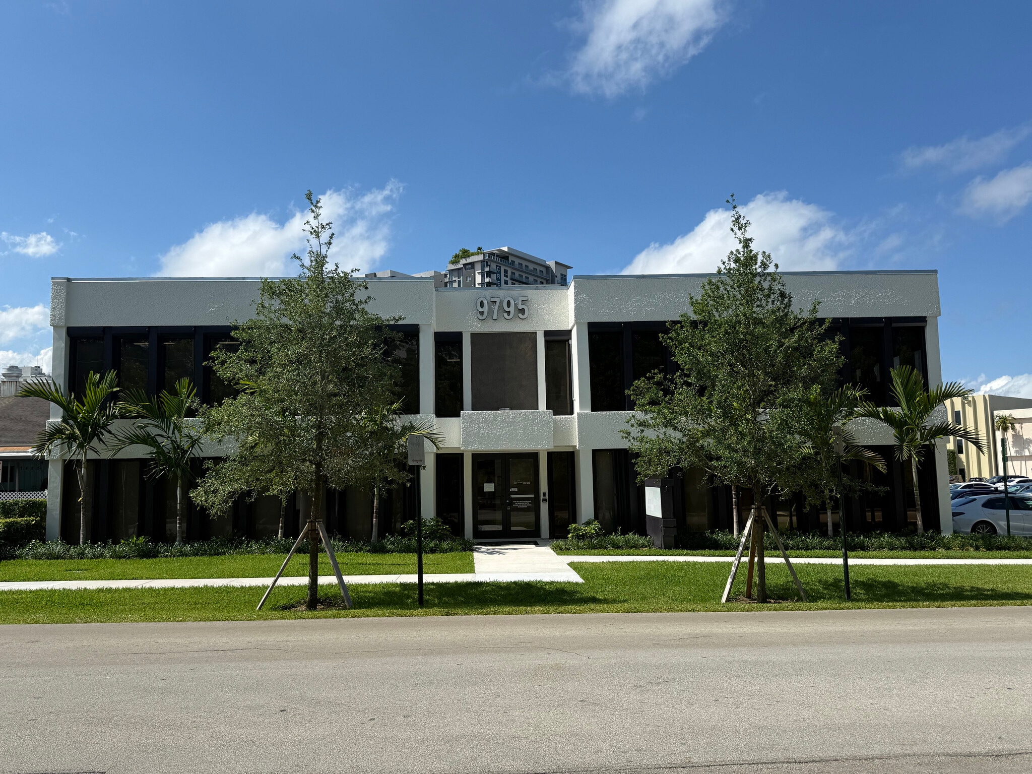 9795 S Dixie Hwy, Miami, FL à louer Photo de l’immeuble– Image 1 sur 7