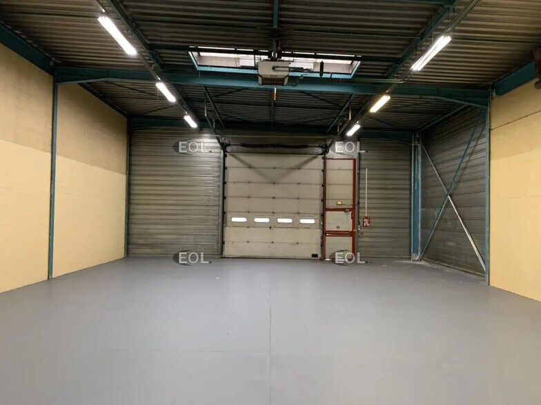 Industriel/Logistique dans Tremblay-en-France à louer - Photo de l’immeuble – Image 2 sur 4