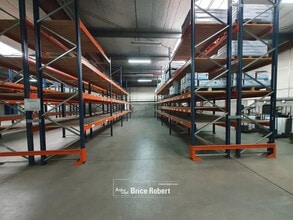 Local d'activités dans Saint-Quentin-Fallavier à vendre Photo intérieure– Image 1 sur 2