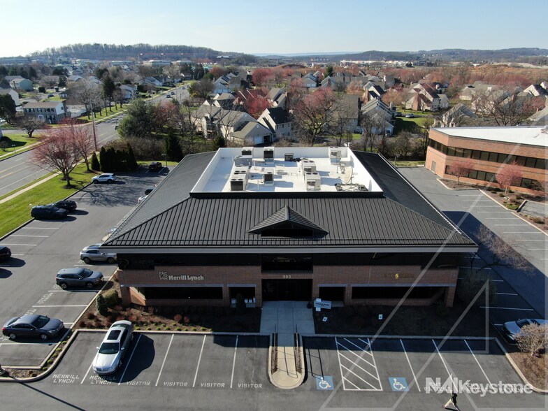 985 Berkshire Blvd, Wyomissing, PA à louer - Photo de l’immeuble – Image 2 sur 24