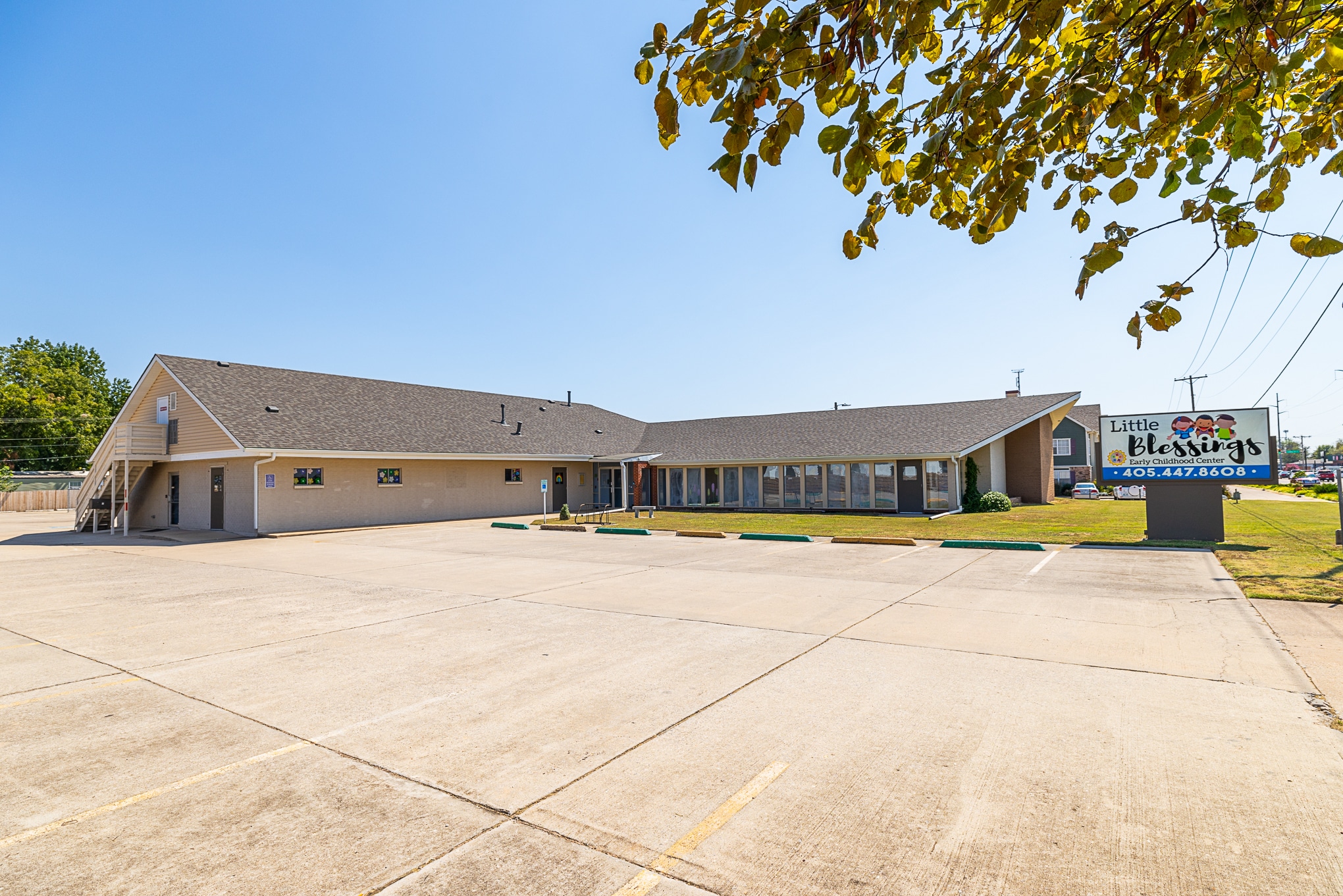 1019 24th Ave SW, Norman, OK à vendre Photo principale– Image 1 sur 2