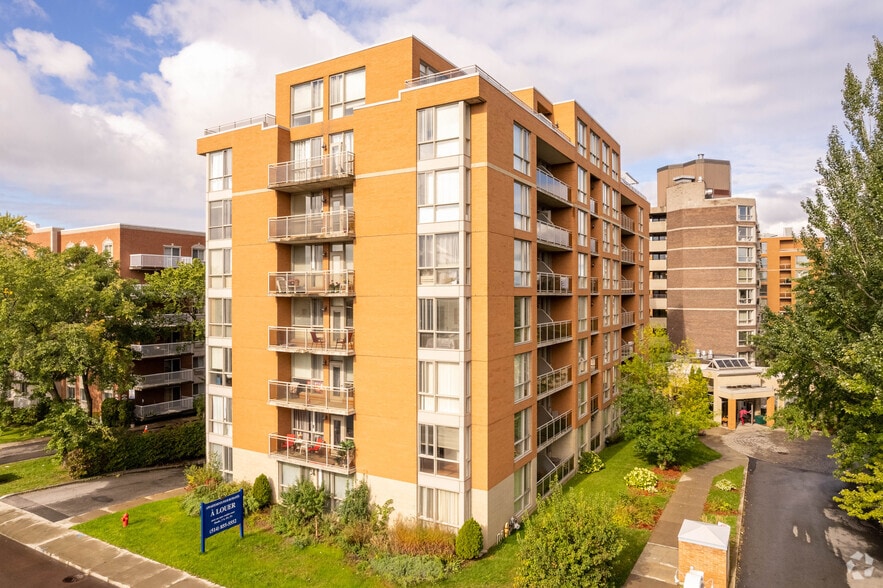 1055 Boul De La Côte-Vertu, Saint-Laurent, QC à vendre - Photo principale – Image 1 sur 5