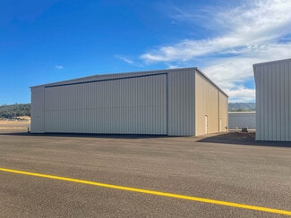 Plus de détails pour 2815 NW Aviation Dr, Roseburg, OR - Spécialisé à vendre