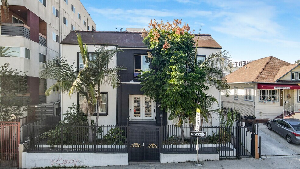 969 S Serrano Ave, Los Angeles, CA à vendre - Photo de l’immeuble – Image 2 sur 17