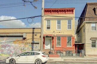Plus de détails pour 1055 Wyckoff Ave, Ridgewood, NY - Logement à vendre