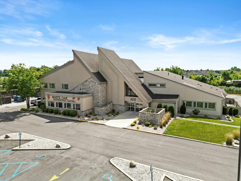 1630 45th Ave, Munster, IN à louer - Photo de l’immeuble – Image 3 sur 6