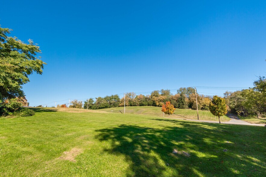 1121 Coffeen St, Watertown, NY à vendre - Photo de l’immeuble – Image 3 sur 7