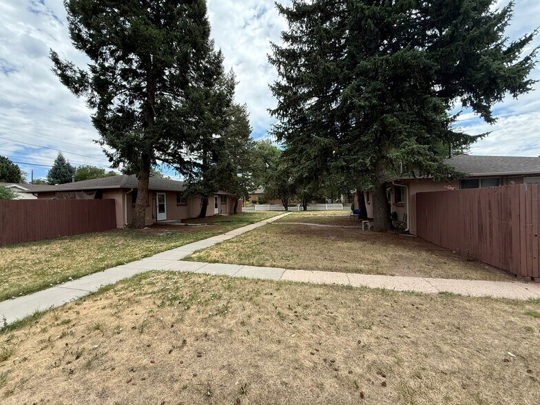 3014 N Institute St, Colorado Springs, CO à vendre - Photo de l’immeuble – Image 3 sur 36