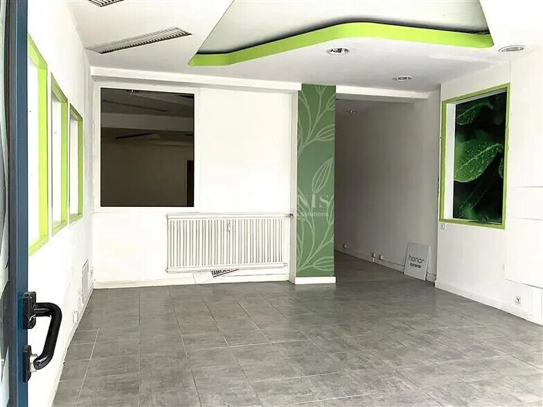 Local commercial dans Bourges à vendre - Photo de l’immeuble – Image 1 sur 3