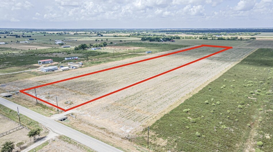 4327 Polak rd, Wallis, TX à vendre Photo de l’immeuble– Image 1 sur 6