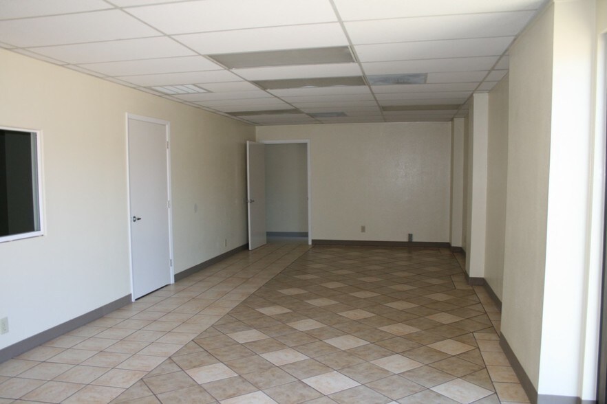 2167 Montgomery St, Oroville, CA à louer - Hall d’entrée – Image 3 sur 4