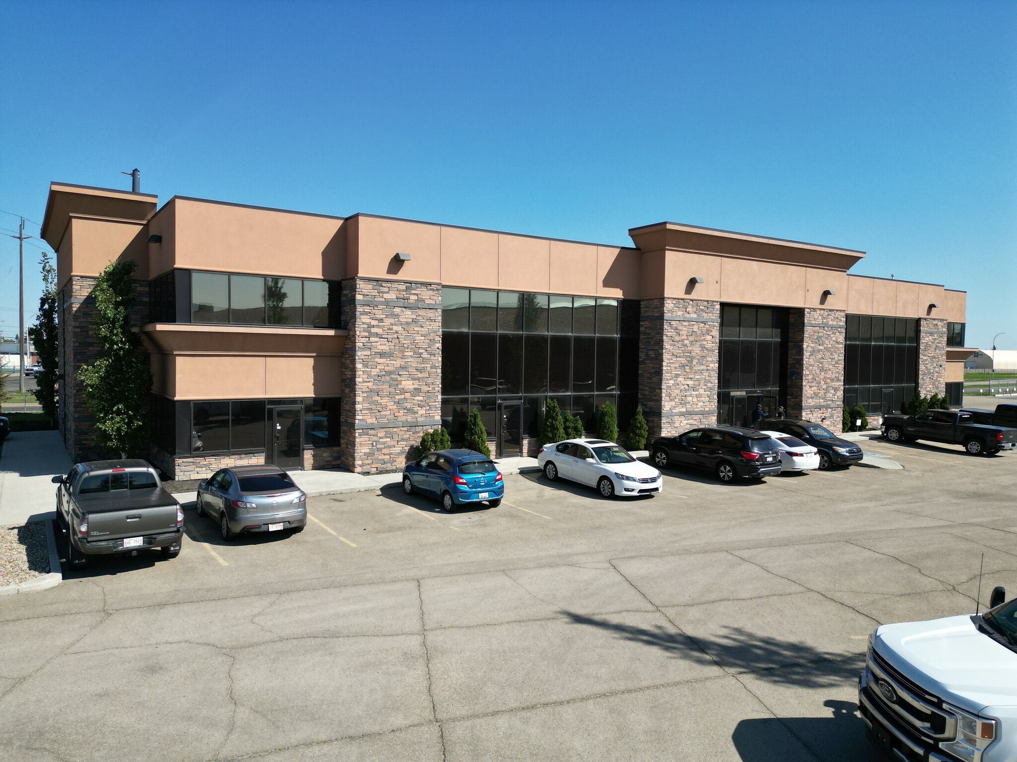 7657 50th St NW, Edmonton, AB à louer Photo intérieure– Image 1 sur 4