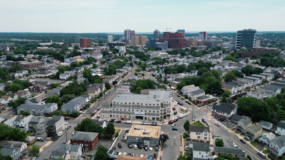 44 Courtlandt Street, New Brunswick, NJ à vendre - Vidéo sur l’annonce professionnelle – Image 2 sur 42