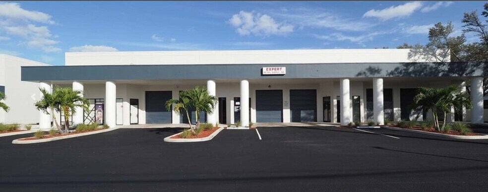 4700 N Dixie Hwy, Oakland Park, FL à louer - Photo principale – Image 1 sur 13