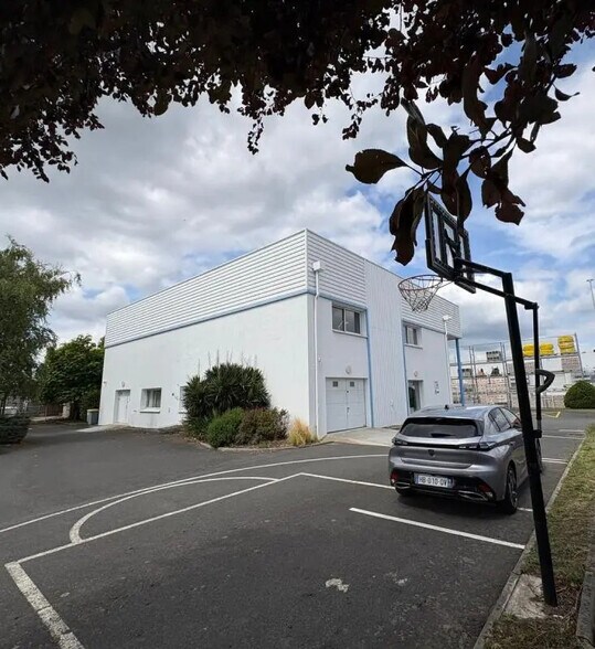 Bureau dans Nantes à louer - Photo de l’immeuble – Image 1 sur 36