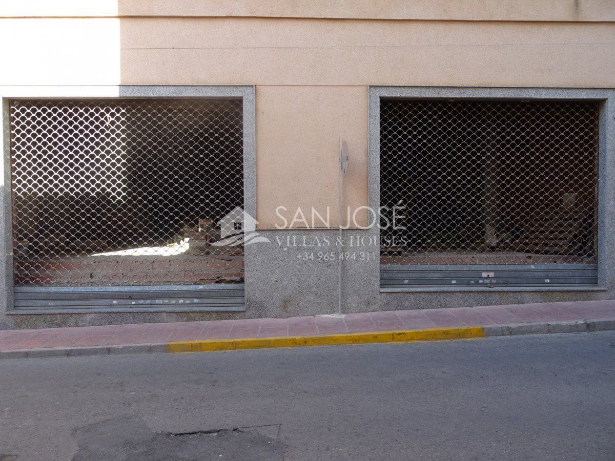 Local commercial dans Aspe, Alicante à vendre Photo de l’immeuble– Image 1 sur 6