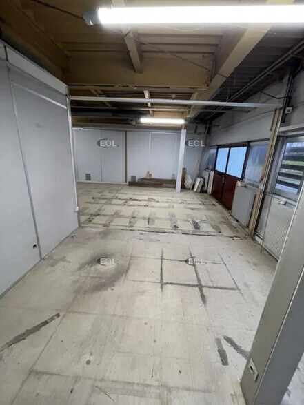 Local d’activités dans Plaisir à louer - Photo de l’immeuble – Image 3 sur 3