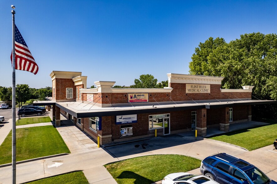 307 W US Highway 54, Andover, KS à vendre - Photo de l’immeuble – Image 2 sur 30