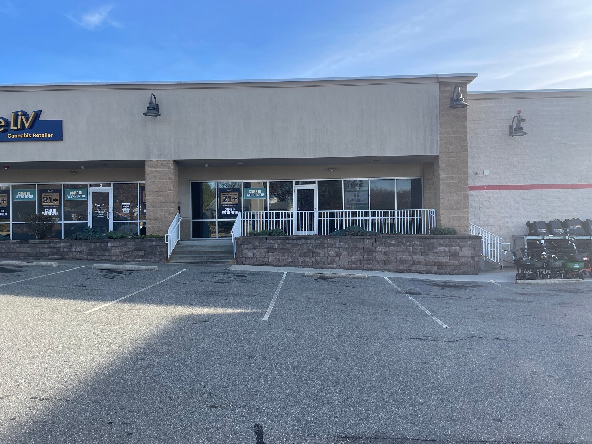 97 Providence Pike, Putnam, CT à louer Photo de l’immeuble– Image 1 sur 2