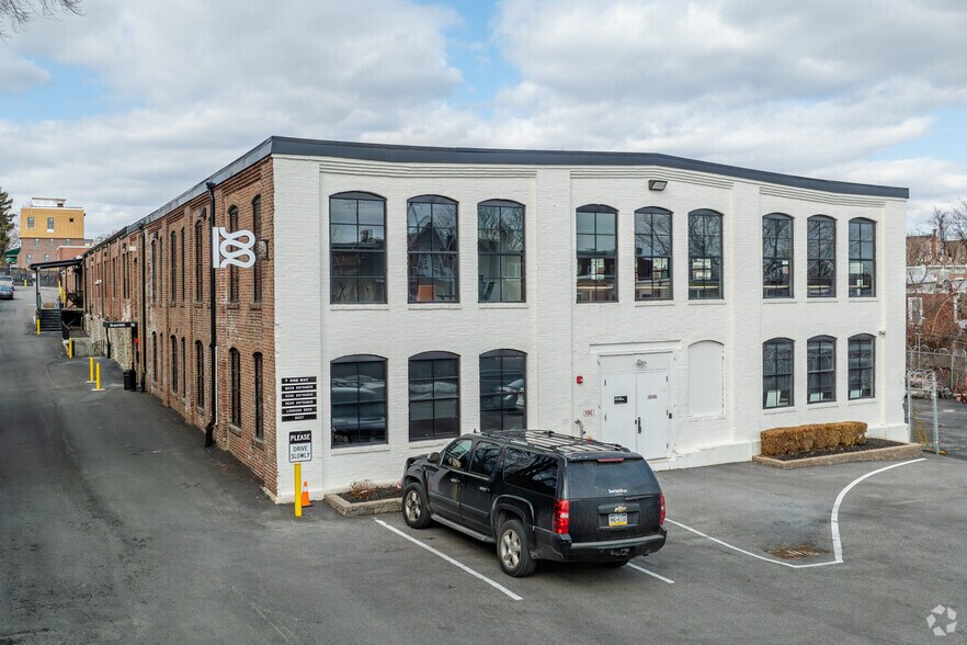 441 E High St, Philadelphia, PA à louer - Photo de l’immeuble – Image 1 sur 14