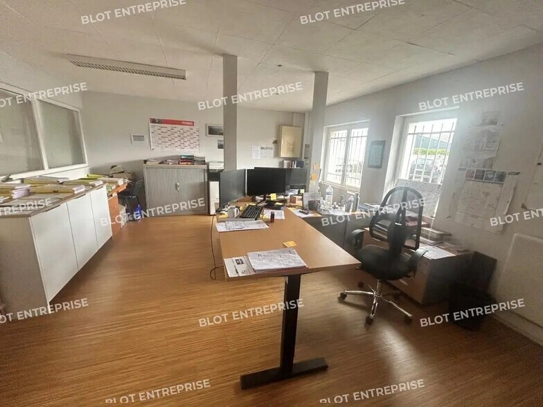 Bureau dans Rennes à louer - Photo de l’immeuble – Image 3 sur 4