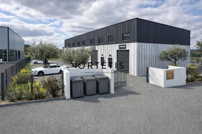 Plus de détails pour Local d’activités à vendre