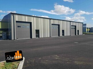 Plus de détails pour Local d'activités à louer