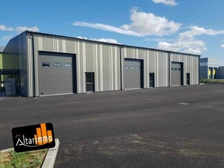 Plus de détails pour Local d'activités à louer