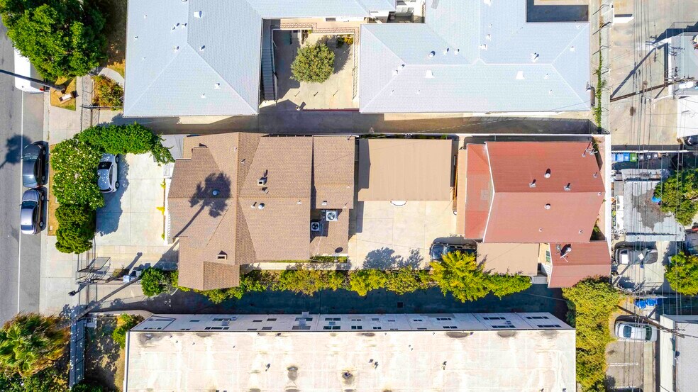 1610 N Hobart Blvd, Los Angeles, CA à vendre - Photo de l’immeuble – Image 3 sur 72