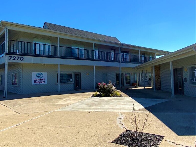 7370-7372 Kingsgate Way, West Chester, OH à louer - Photo de l’immeuble – Image 3 sur 9