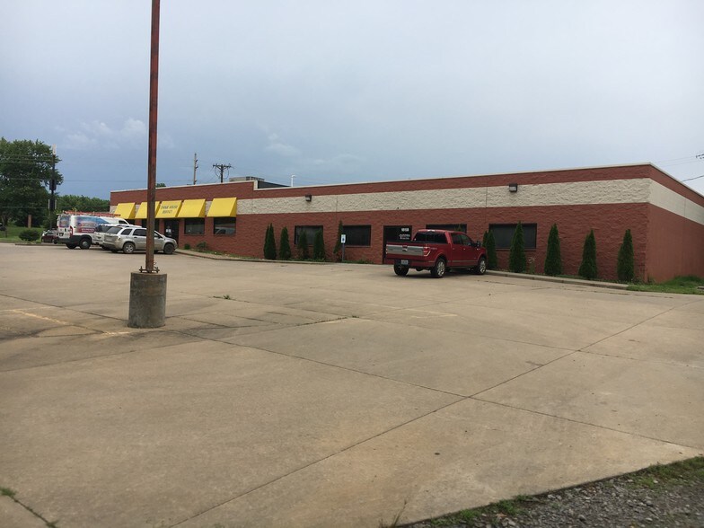 1815 E Jackson Blvd, Jackson, MO à louer - Autre – Image 2 sur 39