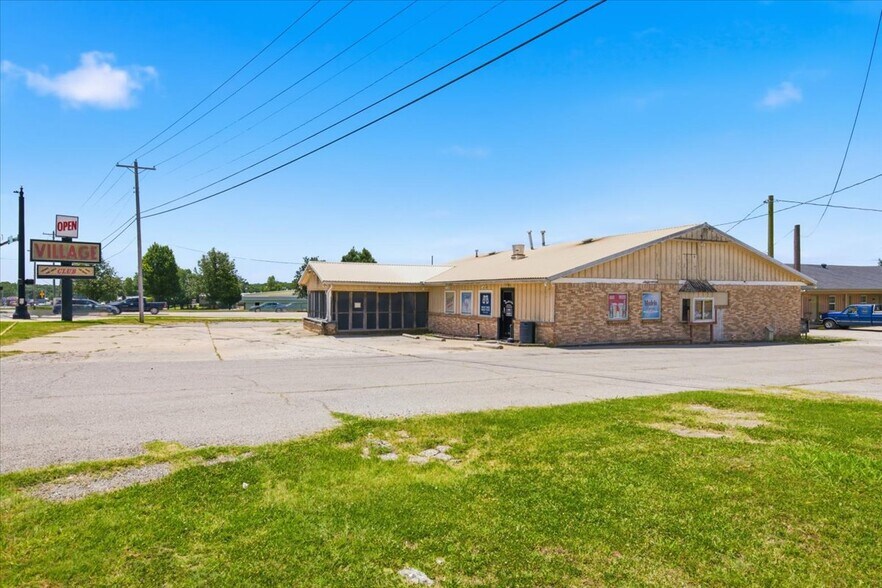 1131 Cradduck Rd, Ada, OK à vendre - Photo de l’immeuble – Image 3 sur 26
