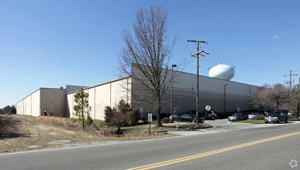 5401 Eubank Rd, Richmond, VA à louer - Photo de l’immeuble – Image 3 sur 9