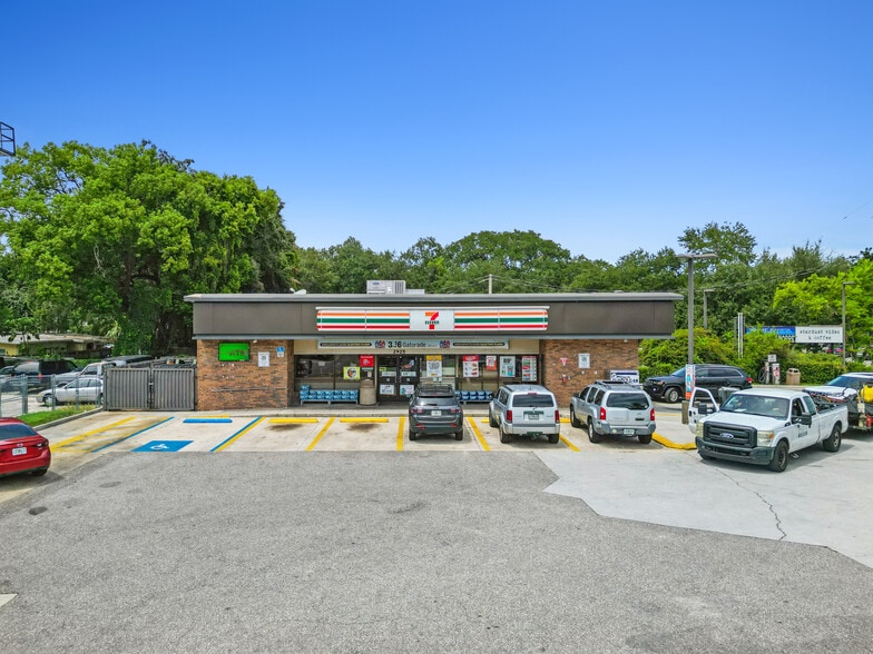 2925 Corrine Dr, Orlando, FL à vendre - Photo de l’immeuble – Image 2 sur 16