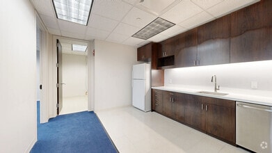 1266 E Main St, Stamford, CT à louer Numérisation 3D Matterport– Image 1 sur 4