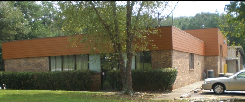 4625 Stonegate Industrial Blvd, Stone Mountain, GA à louer - Photo principale – Image 2 sur 17