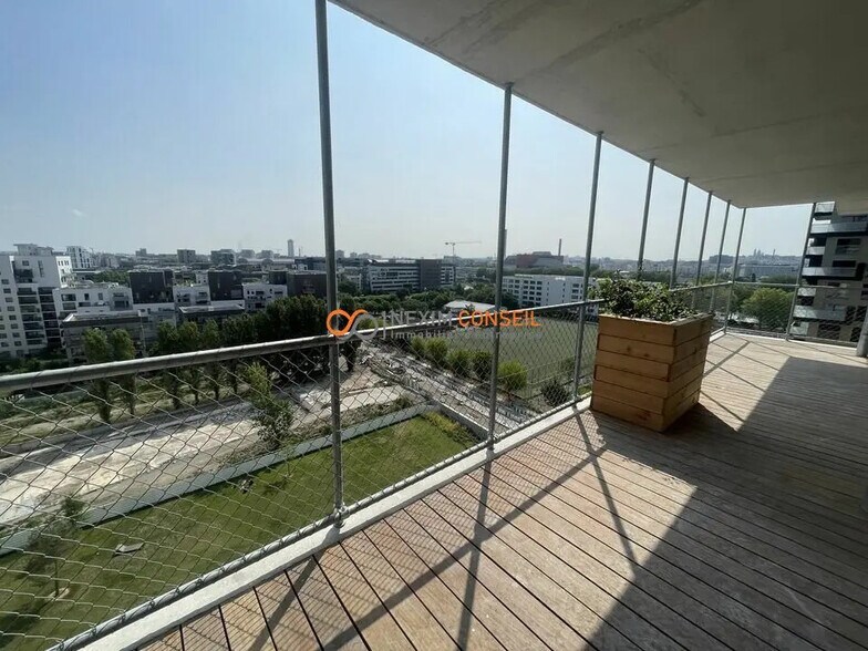 Bureau dans Asnières-sur-Seine à louer - Photo de l’immeuble – Image 3 sur 14