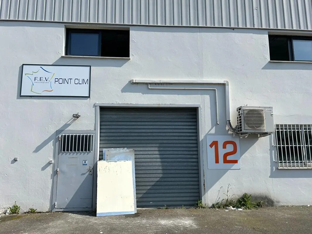 Local d’activités dans Eysines à louer Photo de l’immeuble– Image 1 sur 9