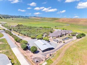 9050 Deer Valley Rd, Brentwood, CA - VUE AÉRIENNE vue de carte - Image1