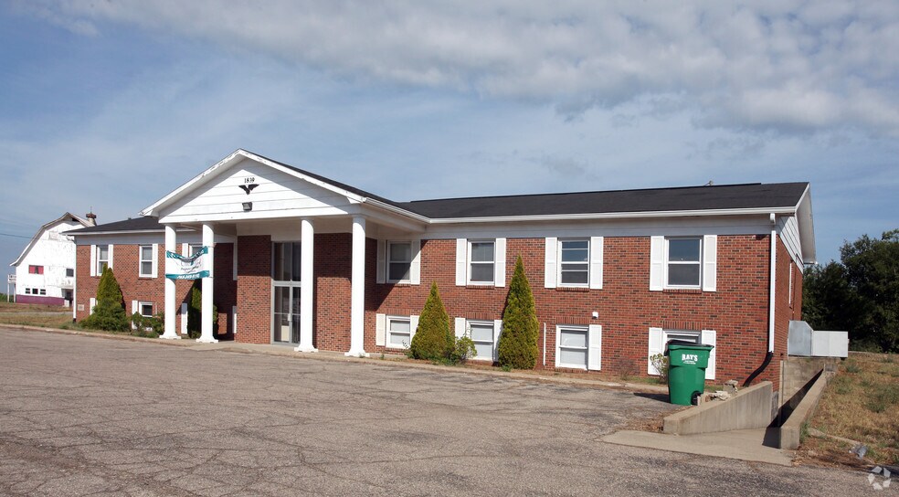 1839 Robin Rd, Martinsville, IN à louer - Photo de l’immeuble – Image 3 sur 7
