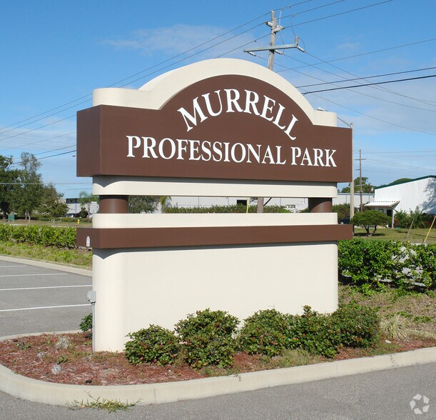 830 Executive Ln, Rockledge, FL à louer - Photo de l’immeuble – Image 3 sur 7