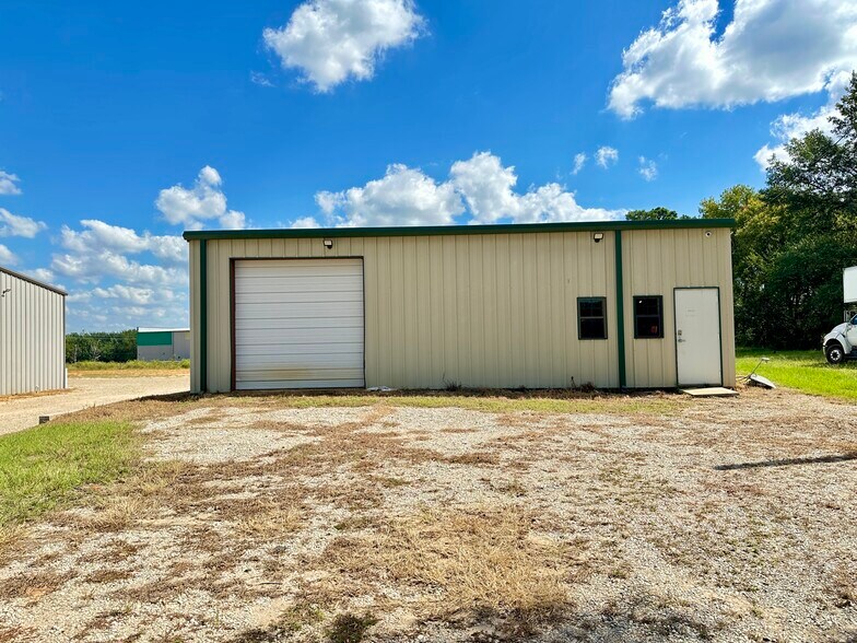 11412 County 490 rd, Tyler, TX à louer - Photo de l’immeuble – Image 2 sur 8