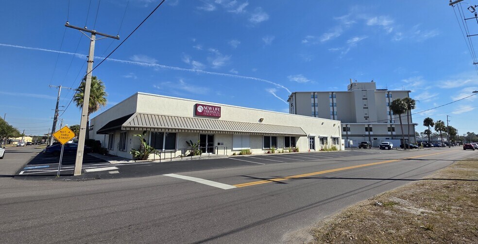 1002 S Church Ave, Tampa, FL à louer - Photo de l’immeuble – Image 3 sur 10
