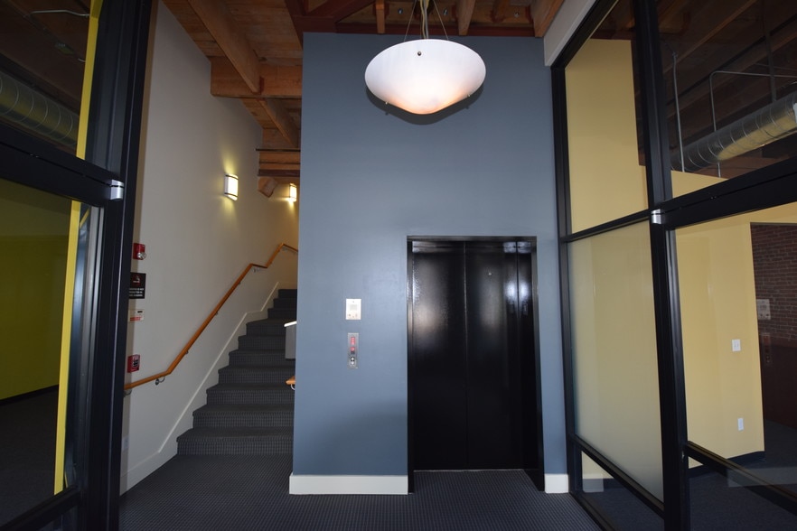 322 NW Sixth Ave, Portland, OR à vendre - Photo intérieure – Image 2 sur 5