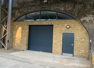 Plus de détails pour 86-87 Cable St, Londres - Industriel/Logistique à louer