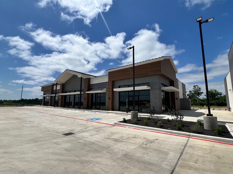 11225 FM 359 Rd, Richmond, TX à louer - Photo de l’immeuble – Image 2 sur 3