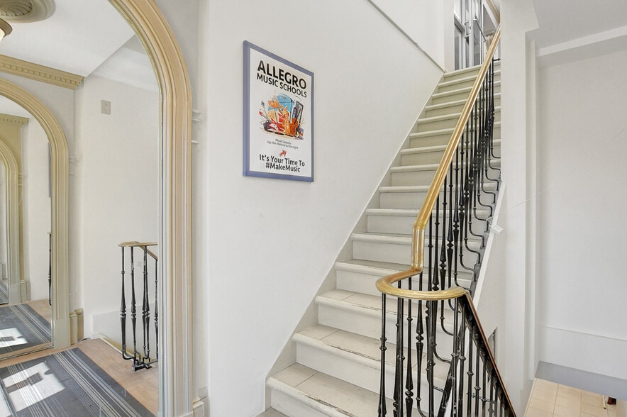 255 Montreal Rd, Ottawa, ON à louer - Photo intérieure – Image 3 sur 23