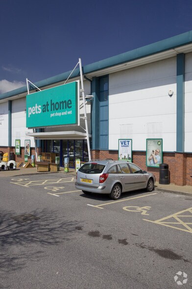 Moorside Rd, Winchester à louer - Photo principale – Image 1 sur 3