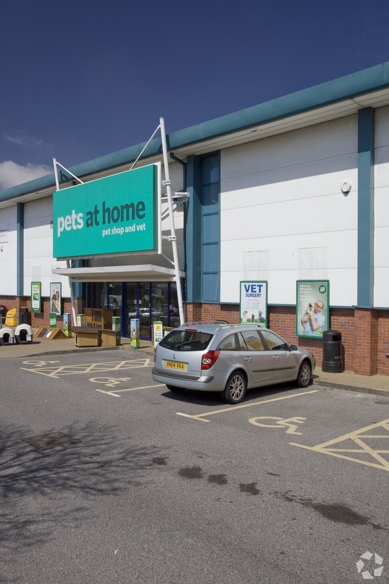 Moorside Rd, Winchester à louer Photo principale– Image 1 sur 4